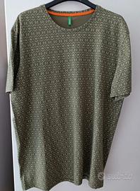 T-shirt uomo "Benetton"