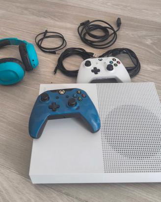 Xbox One S All Digital+2 Controller+Cuffie+Cavi