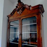 mobile in legno antico