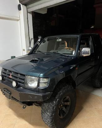 Pajero 2.8 turbo GLS