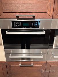 FORNO A VAPORE MIELE MOD. DG5061