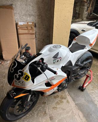 Cbr 600 RR pista