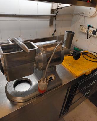 tritacarne e tritagrana professionale 