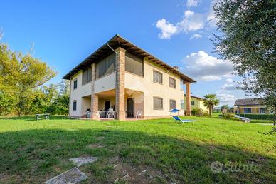 PORZIONE DI BIFAMILIARE A ZOLA PREDOSA