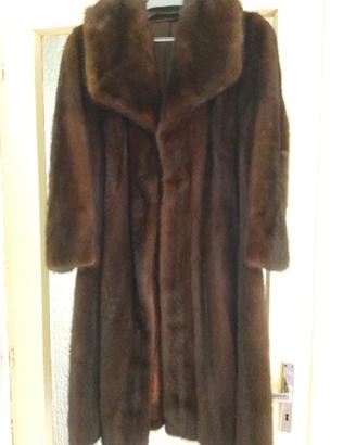 Pellicce visone e gonna pelle