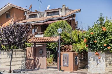 VILLA A SCHIERA A CERVETERI