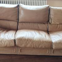 2 Divani e 1 poltrona in pelle