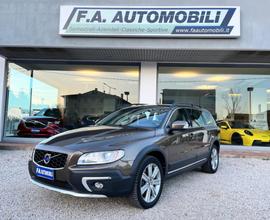 VOLVO XC70 D4 AWD Geartronic Summum