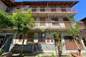 CASA SEMINDIPENDENTE A SANTHIÀ