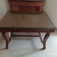 cassettone+ tavolo e appendiabiti 