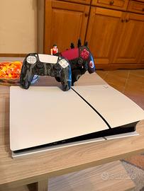 PS5 Slim 1 TBT + 2 controller + giochi - perfetta