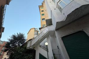 MULTILOCALE A NAPOLI