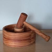 Ciotola in legno tornita a mano con mazzuolo