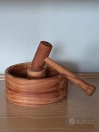 Ciotola in legno tornita a mano con mazzuolo