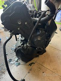 motore yamaha mt09 del 2023 con 23000 km