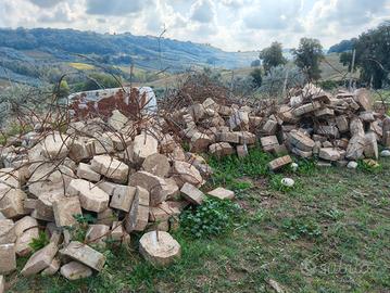 blocchi di cemento e piattelli