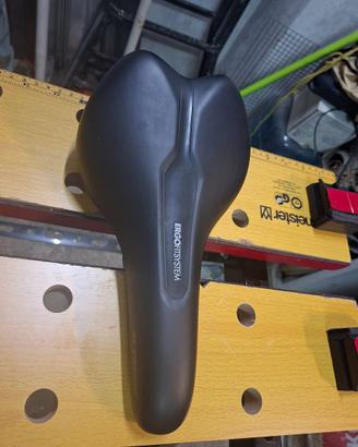 Sella MTB BTWIN Ergo Fit System nuova mai usata