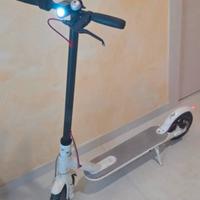 monopattino xiaomi m365 (SCAMB)