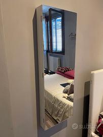 Specchio contenitore per gioielli h 108 x37x10