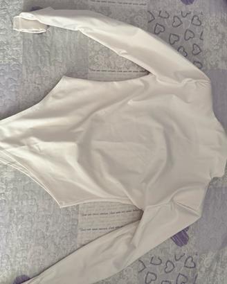 body bianco con spalline imbottite