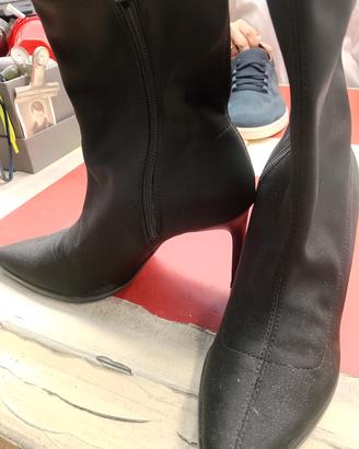 stivaletto Stradivarius