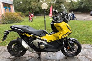 Honda X-ADV 750 SPECIAL EDITION YELLOW