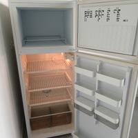 Frigorifero doppia porta con congelatore 140 l.