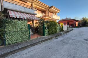 Appartamento con ingresso indipendente e giardino