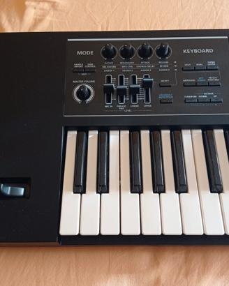 Sintetizzatore Roland Juno DS 61