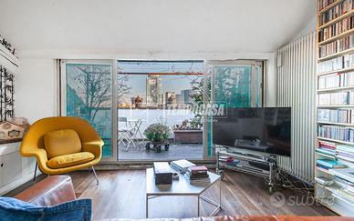 ESCLUSIVO QUADRILOCALE CON TERRAZZO