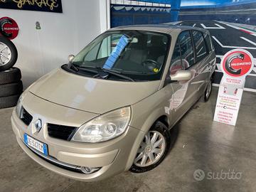 Renault Grand Scénic 1.9 dCi/130CV Dynamique