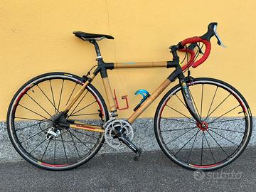 Bici da corsa telaio bambu e carbonio 7,5kg