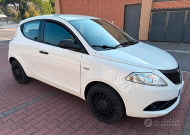LANCIA YPSILON HYBRID 1.0cc PREZZO REALE