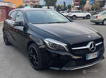 MERCEDES-BENZ CLASSE A 180 D PREMIUM