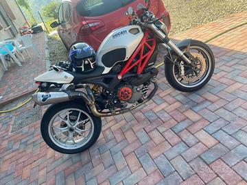 Ducati monster 1100