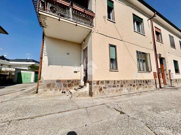 3 LOCALI A COSTA DI ROVIGO