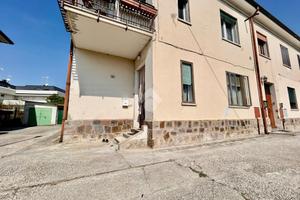 3 LOCALI A COSTA DI ROVIGO