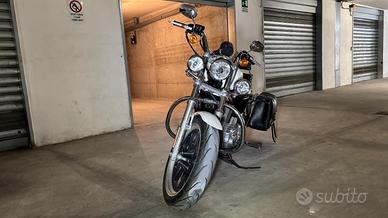 Moto Harley Davidson 883 XL Superlow 
