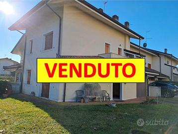 Cervignano ampia villa accostata