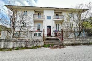 CASA INDIPENDENTE A ROCCA DI MEZZO