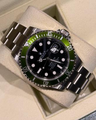 Rolex  submarine 16610lv