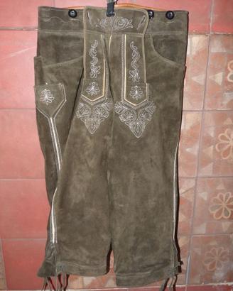 Pantaloni tirolesi al ginocchio