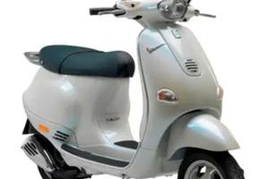 Vespa ET4 125 cc immatricolata agosto 1999