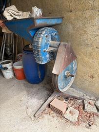 Molino frangitutto Tonutti MP a cinghia per mais