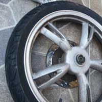 Pneumatico Anteriore e cerchio lega Peugeot Tweet