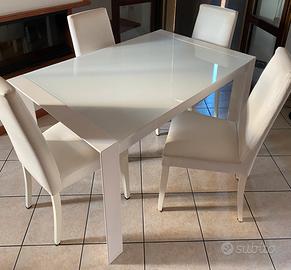 TAVOLA in Vetro con SEDIE