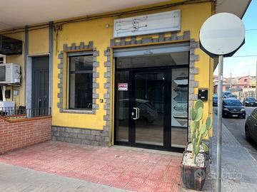 Locale commerciale ampio e luminoso