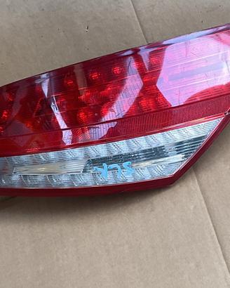 FANALE POSTERIORE DX MERCEDES CLS W219 2004/2008