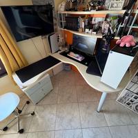 Scrivania apribile con cassetti