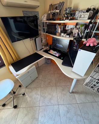 Scrivania apribile con cassetti